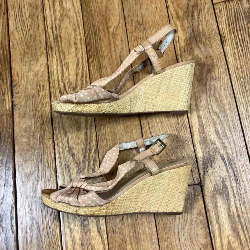 Kate Spade‎ New York Polka Dot Bow Raffia Wedge Sandals Tan Cream 9.5M